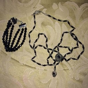 Vintage Ladies necklace and bracelet set.